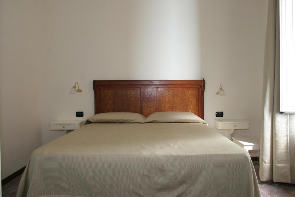 Bed and Breakfast La Dimora Dei Baroni Napoli Camera foto