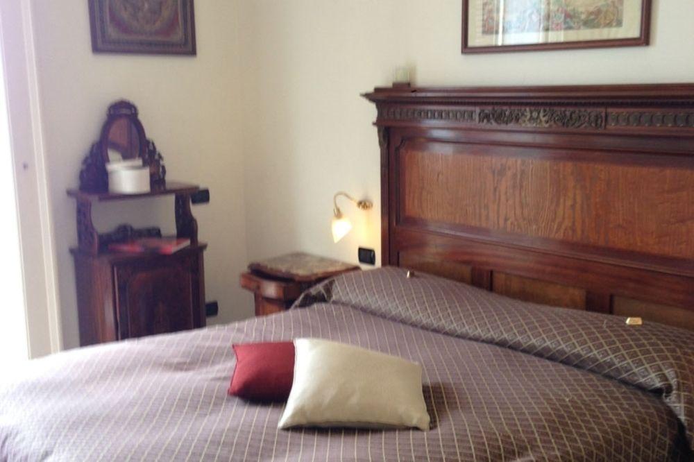 Bed and Breakfast La Dimora Dei Baroni Napoli Esterno foto