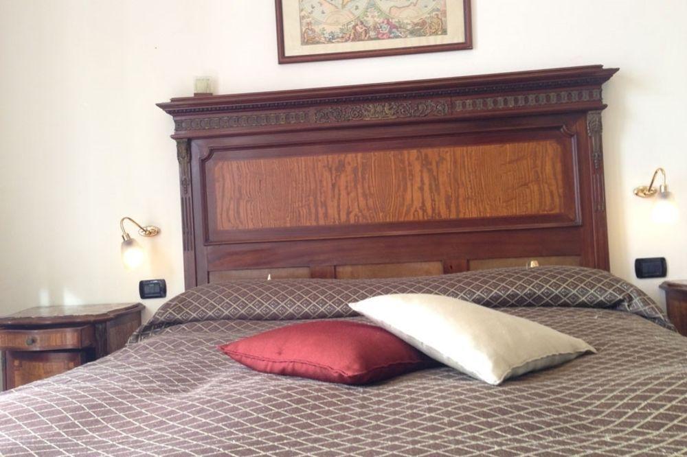 Bed and Breakfast La Dimora Dei Baroni Napoli Esterno foto