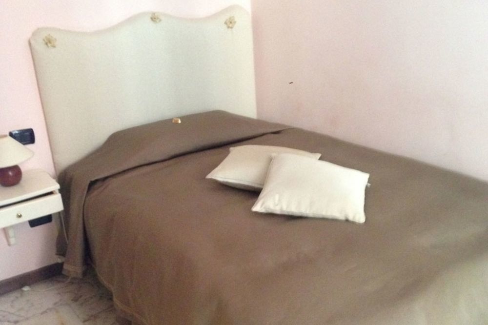 Bed and Breakfast La Dimora Dei Baroni Napoli Esterno foto